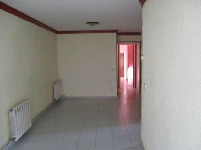Piso en venta en calle Esteve Brunell, Sant Celoni, de 78 m² 3 habitaciones por 76.000