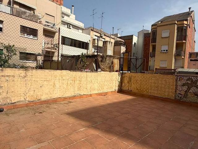 Piso en venta en calle Fabra I Puig, Barcelona, de 65 m² 3 habitaciones por 370.000