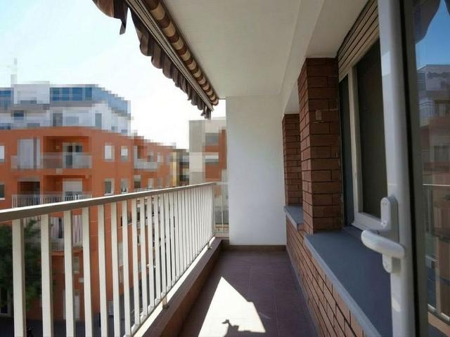 Piso en venta en calle Flix, Barcelona, de 50 m² 2 habitaciones por 213.000