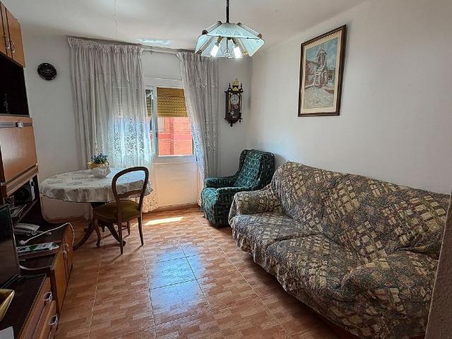 Piso en venta en calle Florida, Barcelona, de 62 m² 3 habitaciones por 249.000
