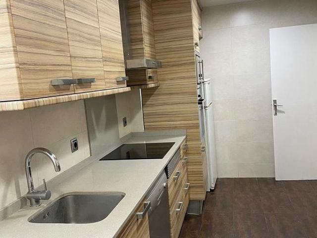 Piso en venta en calle Foneria, Barcelona, de 81 m² 2 habitaciones por 380.000