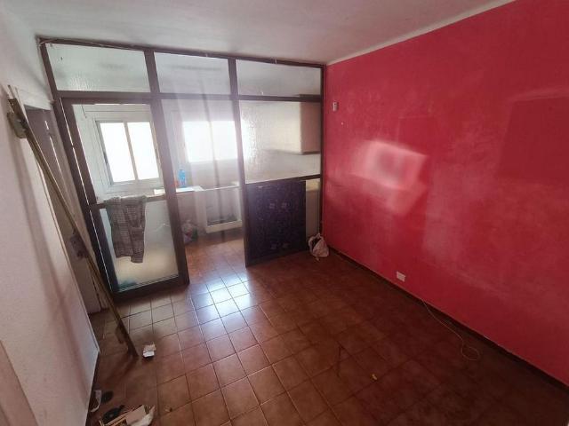 Piso en venta en calle Font de, Hospitalet de Llobregat, L´, de 53 m² 1 habitación por 135.000