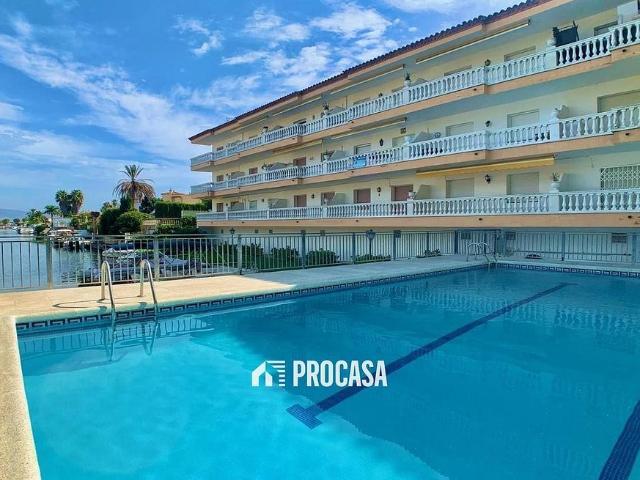 Piso en venta en calle Freser, Castelló d´Empúries, de 46 m² 1 habitación por 165.000