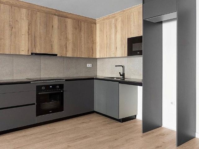Piso en venta en calle Guixeras, Badalona, de 81 m² 3 habitaciones por 450.000