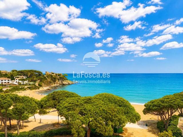 Piso en venta en calle Garbí, Palamós, de 52 m² 2 habitaciones por 510.000