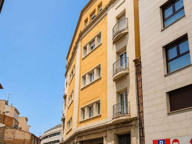Piso en venta en calle Ginjoler, Manresa, de 114 m² 3 habitaciones por 115.100