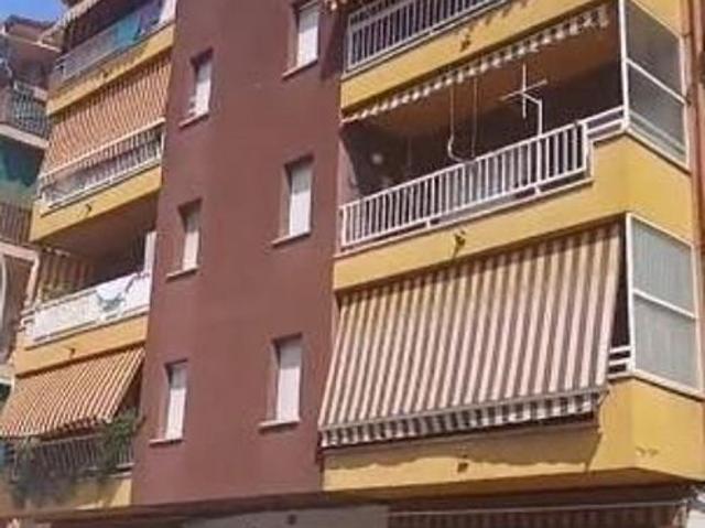 Piso en venta en calle Girona, Franqueses del Vallès, les, de 80 m² 2 habitaciones por 110.000