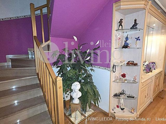 Piso en venta en calle Girona, Lleida, de 90 m² 3 habitaciones por 258.000