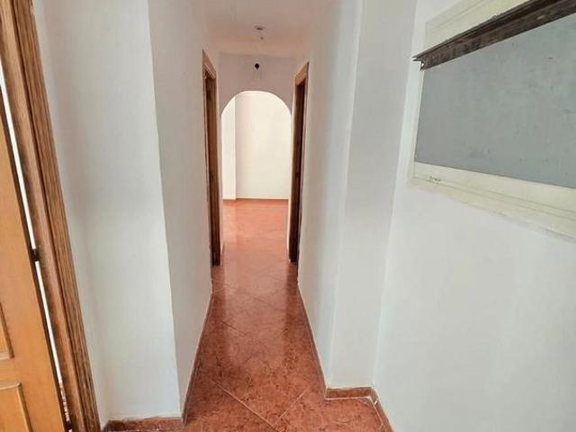 Piso en venta en calle Gr Verge la Salut, Badalona, de 69 m² 4 habitaciones por 199.000