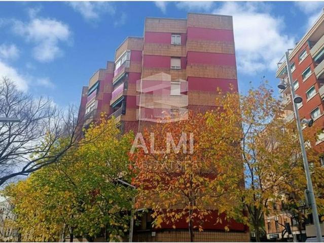 Piso en venta en calle Gran de Sant Andreu, Barcelona, de 62 m² 3 habitaciones por 314.000