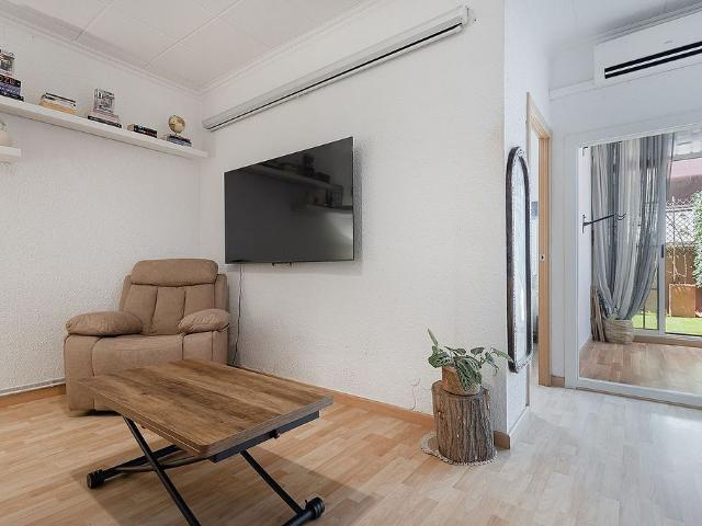 Piso en venta en calle Gran de Sant Andreu, Barcelona, de 72 m² 2 habitaciones por 295.000