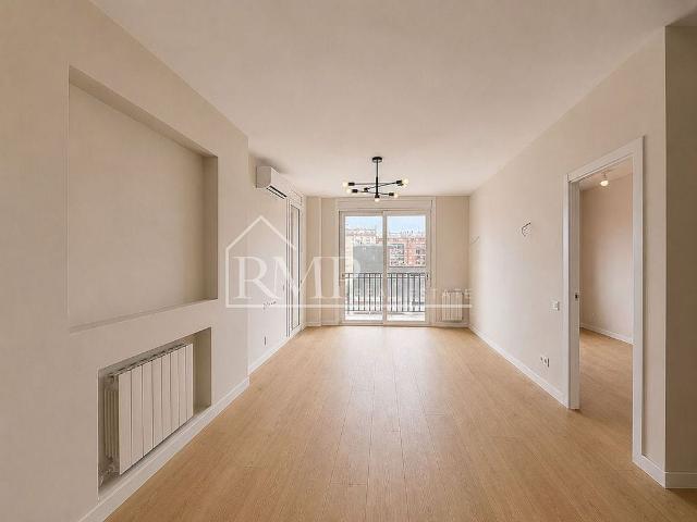 Piso en venta en calle Gran de Sant Andreu, Barcelona, de 95 m² 4 habitaciones por 540.000