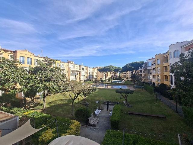 Piso en venta en calle Gran Reserva, Castelló d´Empúries, de 48 m² 1 habitación por 129.000
