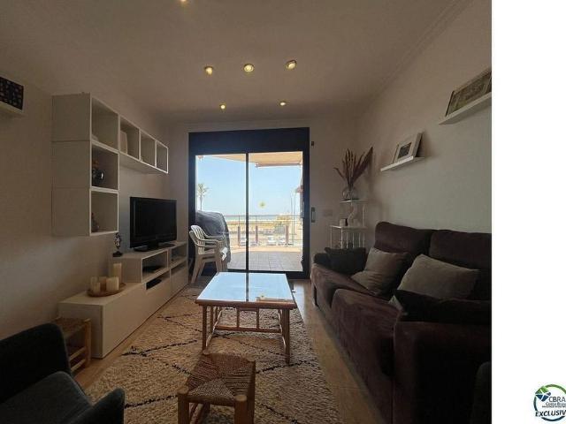 Piso en venta en calle De Fabra Pompeu, Castelló d´Empúries, de 65 m² 2 habitaciones por 295.000