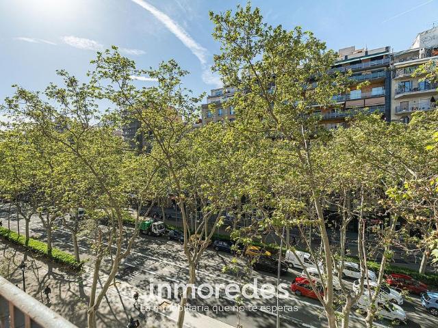 Piso en venta en calle Gran Via de Les Corts Catalanes, Barcelona, de 67 m² 3 habitaciones por 395.000