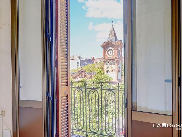 Piso en venta en calle Gran Via de Les Corts Catalanes, Barcelona, de 68 m² 3 habitaciones por 360.000