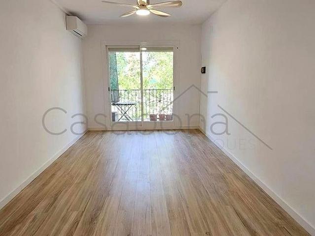 Piso en venta en calle Gran Via de Les Corts Catalanes, Barcelona, de 76 m² 4 habitaciones por 495.000