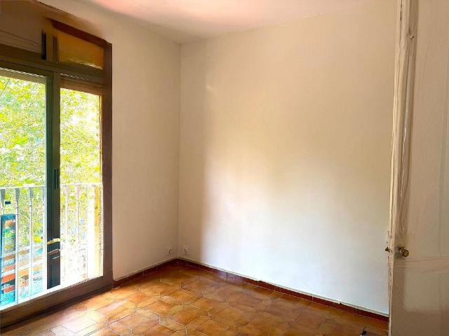 Piso en venta en calle Gran Via de Les Corts Catalanes, Barcelona, de 70 m² 2 habitaciones por 369.000