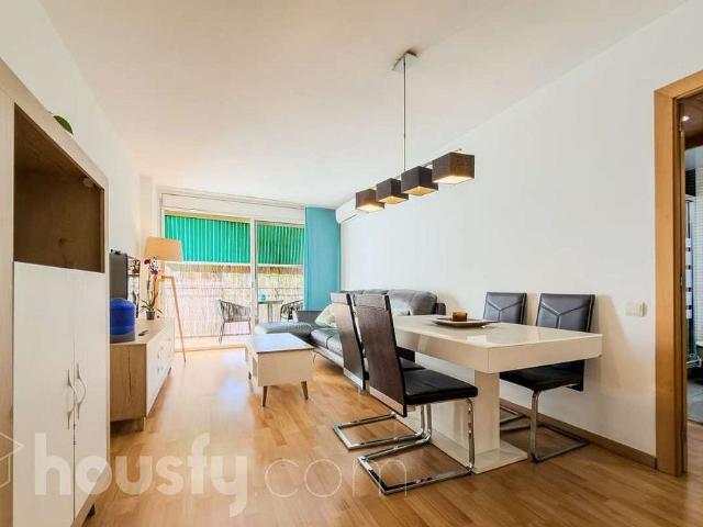 Piso en venta en calle Gran Via de Les Corts Catalanes, Barcelona, de 73 m² 3 habitaciones por 330.000