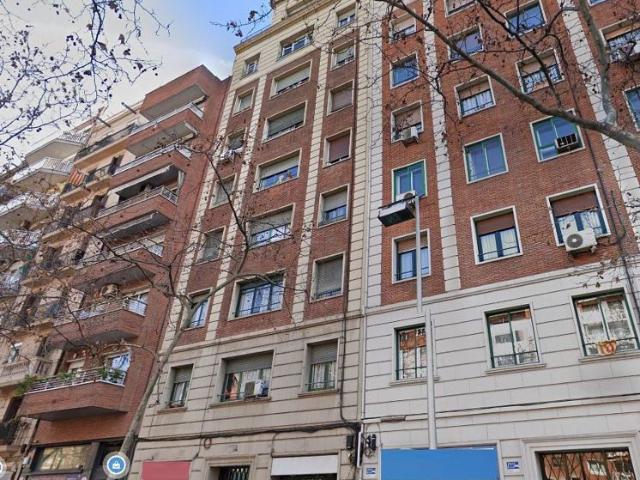 Piso en venta en calle Gran Via de Les Corts Catalanes, Barcelona, de 87 m² 4 habitaciones por 275.000