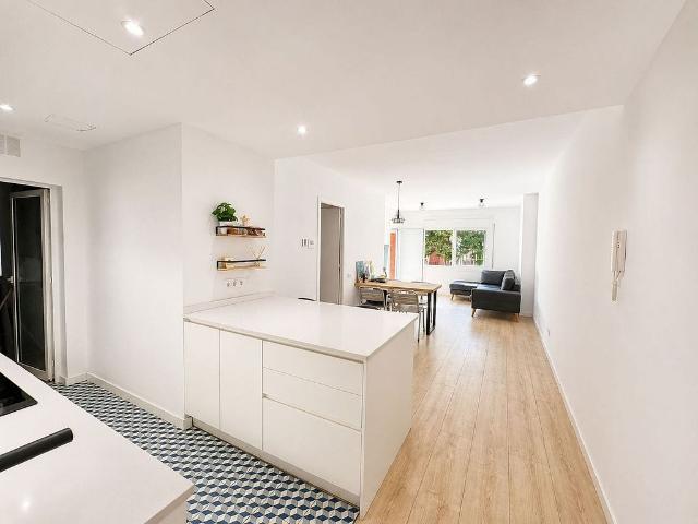 Piso en venta en calle Gran Via de Les Corts Catalanes, Barcelona, de 95 m² 3 habitaciones por 450.000