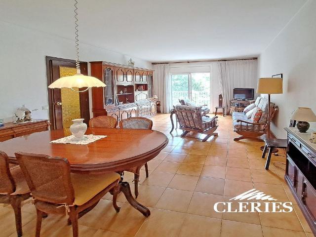 Piso en venta en calle Gran Via de Les Corts Catalanes, Barcelona, de 90 m² 4 habitaciones por 608.000