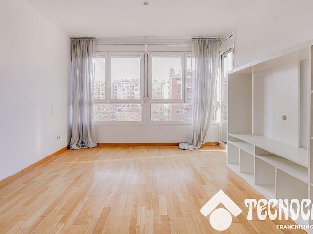 Piso en venta en calle Gran Via de Les Corts Catalanes, Barcelona, de 92 m² 4 habitaciones por 540.000