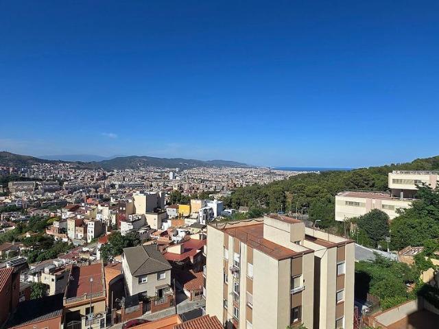 Piso en venta en calle Gran Vista, Barcelona, de 68 m² 3 habitaciones por 278.500