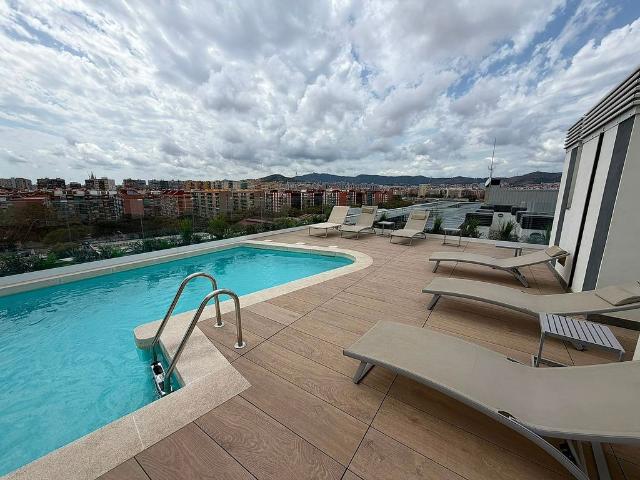Piso en venta en calle Gretel Ammann Martinez, Barcelona, de 80 m² 2 habitaciones por 435.000
