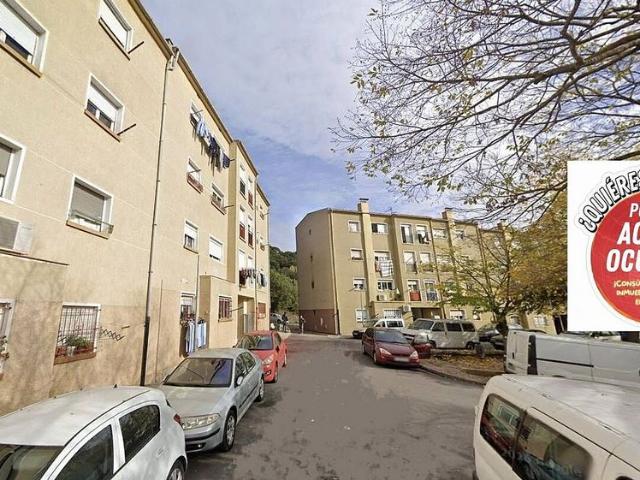 Piso en venta en calle Grup Vilarroja, Girona, de 61 m² 2 habitaciones por 31.400