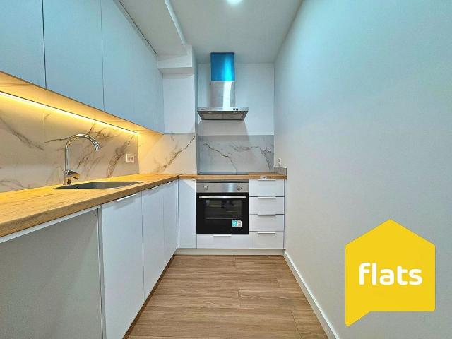 Piso en venta en calle Hipolito Lazaro, Badalona, de 50 m² 2 habitaciones por 199.000