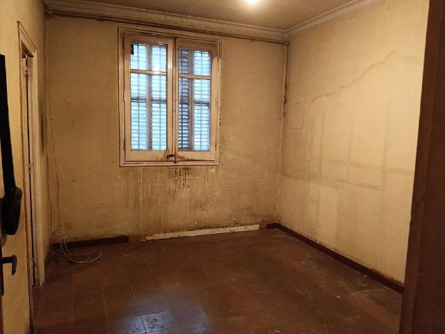 Piso en venta en calle Industria, Barcelona, de 76 m² 4 habitaciones por 349.900