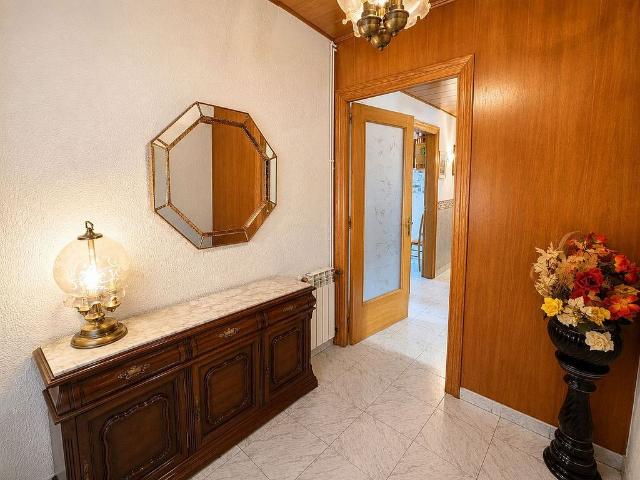 Piso en venta en calle Industria, Ripoll, de 83 m² 4 habitaciones por 127.000