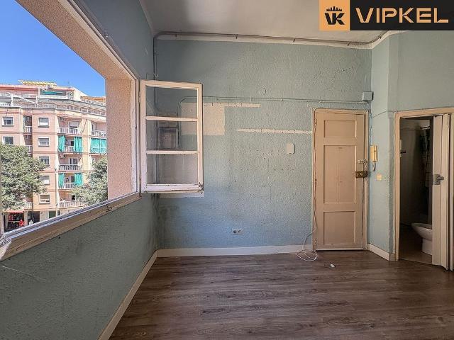 Piso en venta en calle Jardí, Hospitalet de Llobregat, L´, de 50 m² 2 habitaciones por 135.000