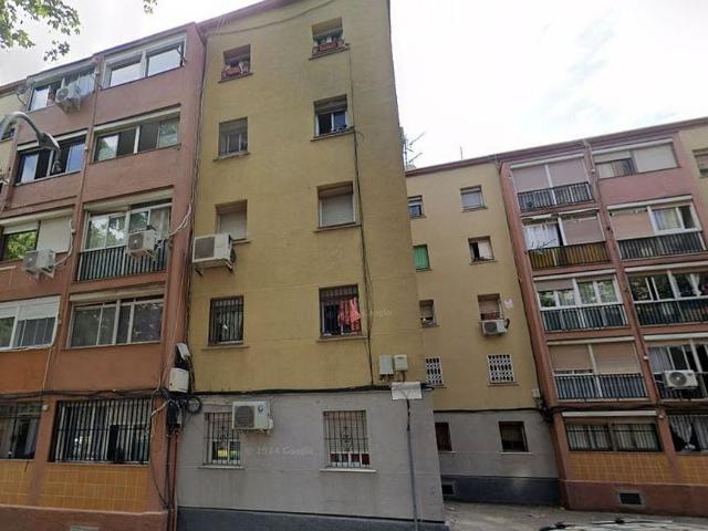 Piso en venta en calle Jerez de la Frontera, Badalona, de 60 m² 3 habitaciones por 125.000