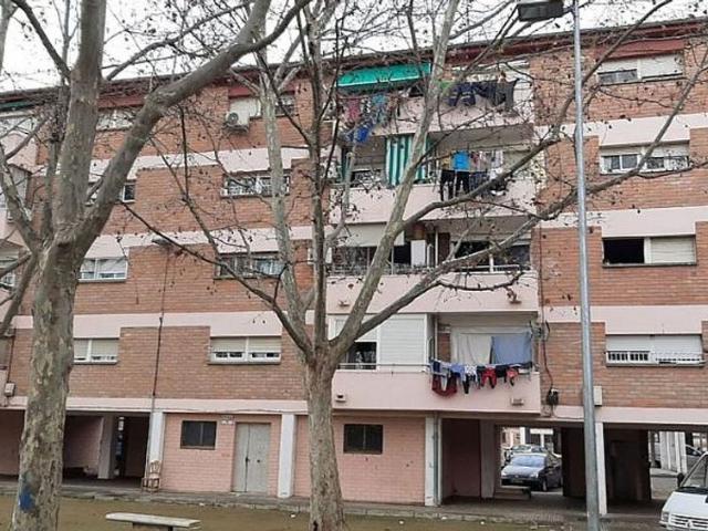 Piso en venta en calle Joan Carles, Lleida, de 66 m² 3 habitaciones por 26.100 €