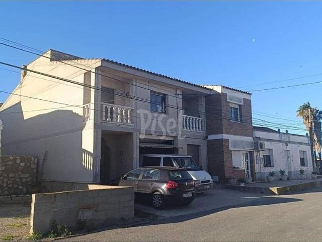 Piso en venta en calle Joan D'àustria, Deltebre, de 117 m² 4 habitaciones por 109.900