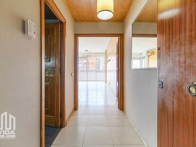 Piso en venta en calle Joan Maragall, Gavà, de 61 m² 3 habitaciones por 254.520