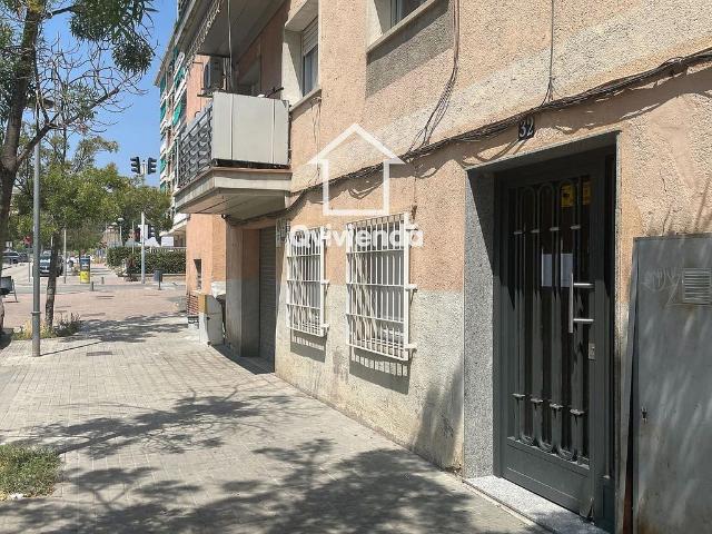Piso en venta en calle Joan Vidal i Jumbert, Granollers, de 65 m² 3 habitaciones por 81.000