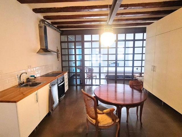 Piso en venta en calle Joaquin Costa, Barcelona, de 63 m² 2 habitaciones por 229.000