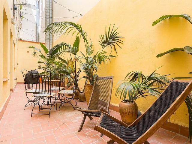 Piso en venta en calle Joaquin Costa, Barcelona, de 76 m² 2 habitaciones por 398.000