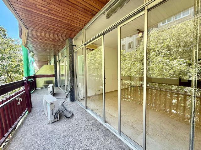 Piso en venta en calle Josep Tarradellasviladomat, Barcelona, de 131 m² 4 habitaciones por 690.000