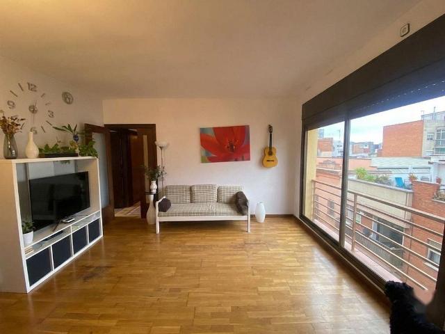 Piso en venta en calle Joventut, Hospitalet de Llobregat, L´, de 100 m² 4 habitaciones por 299.000