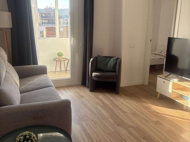 Piso en venta en calle Lugo, Barcelona, de 60 m² 3 habitaciones por 244.000