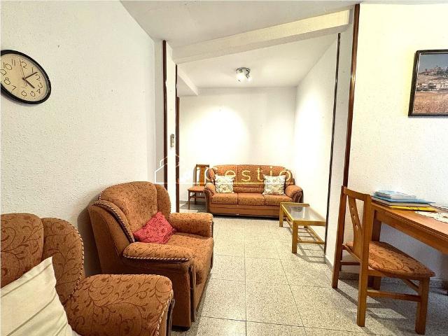 Piso en venta en calle Laurea Miro, Sant Feliu de Llobregat, de 80 m² 3 habitaciones por 340.000