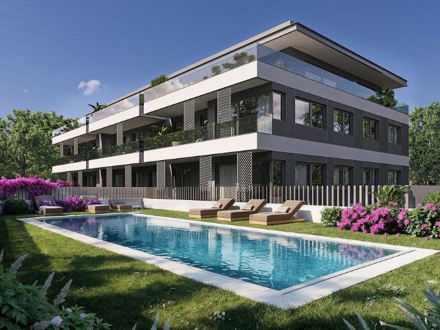 Piso en venta en calle Les Escoles Dels Estanys, Castell Platja d´Aro, de 109 m² 3 habitaciones por 775.000
