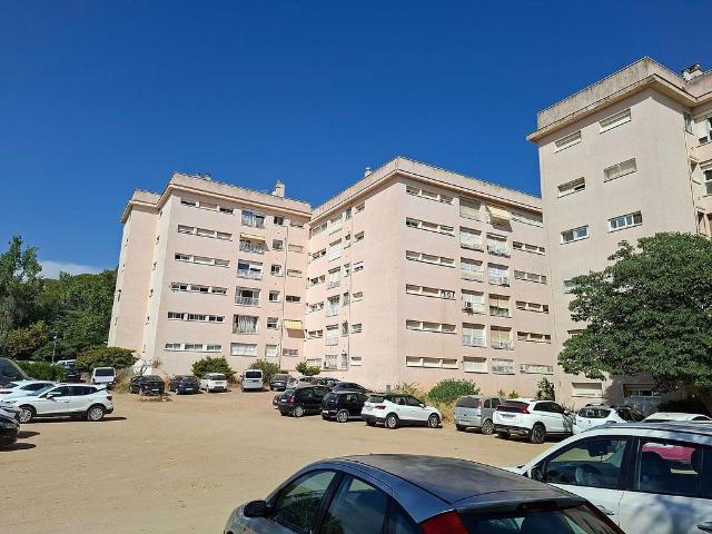 Piso en venta en calle Lleó XXIII, Reus, de 92 m² 4 habitaciones por 140.000