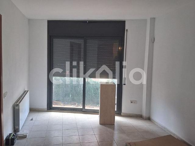 Piso en venta en calle Lleida, Canovelles, de 118 m² 2 habitaciones por 180.000
