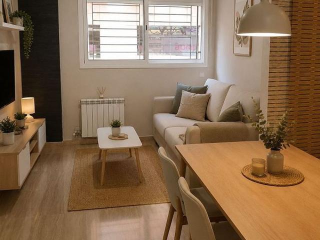 Piso en venta en calle Llobet, Barcelona, de 40 m² 1 habitación por 205.000
