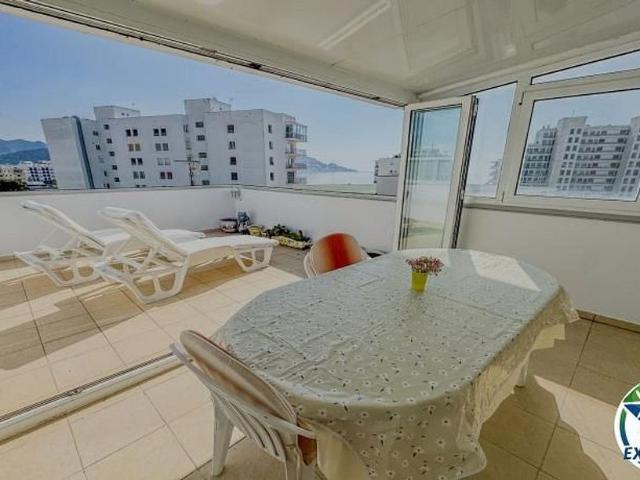 Piso en venta en calle Punta de Llevant, Roses, de 48 m² 2 habitaciones por 240.000